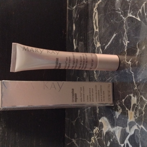 NWT- TimeWise Repair® Volu-Firm® Eye Renewal Cream - Picture 2 of 2